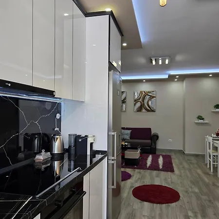 Apartment Sweet Lushnjë