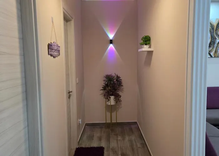 Sweet 아파트 Lushnjë