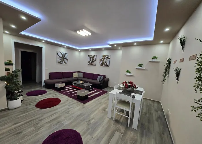 Sweet 아파트 Lushnjë